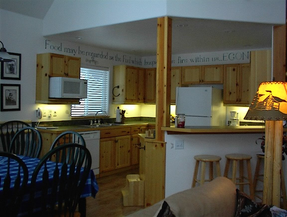 Click here to see more pictures of the kitchen.